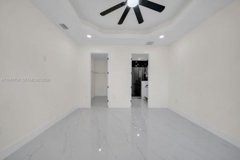 Villa ou maison à vendre à Lehigh Acres, Floride: 3 chambres, 142.7 m2 № 1997767 - photo 10