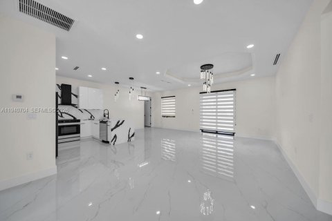 Villa ou maison à vendre à Lehigh Acres, Floride: 3 chambres, 142.7 m2 № 1997767 - photo 28