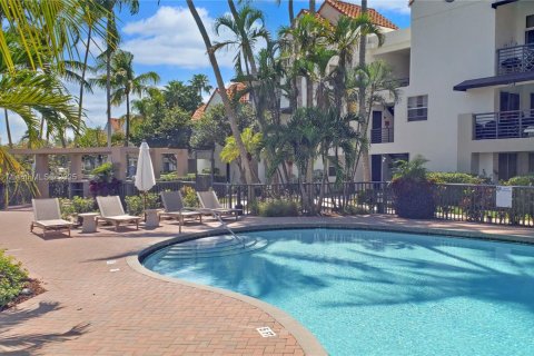 Condominio en alquiler en Hollywood, Florida, 2 dormitorios, 92.9 m2 № 1927204 - foto 16
