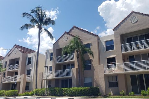 Condominio en alquiler en Hollywood, Florida, 2 dormitorios, 92.9 m2 № 1927204 - foto 3