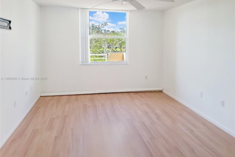 Condominio en alquiler en Hollywood, Florida, 2 dormitorios, 92.9 m2 № 1927204 - foto 9