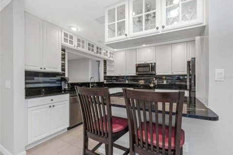 Villa ou maison à vendre à Wesley Chapel, Floride: 3 chambres, 246.38 m2 № 2220828 - photo 28