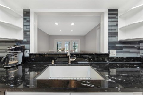 Villa ou maison à vendre à Wesley Chapel, Floride: 3 chambres, 246.38 m2 № 2220828 - photo 19