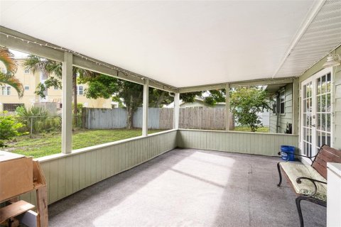 House in Palm Bay, Florida 4 bedrooms, 120.77 sq.m. № 1913229 - photo 15