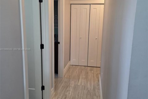 House in Pembroke Pines, Florida 3 bedrooms, 170.57 sq.m. № 2052089 - photo 17