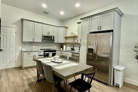 Apartment in Saint Petersburg, Florida 2 bedrooms, 74.32 sq.m. № 1880887 - photo 4