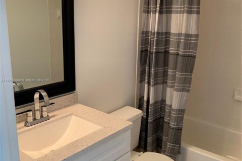 Villa ou maison à louer à Sunrise, Floride: 3 chambres, 151.24 m2 № 1966238 - photo 27