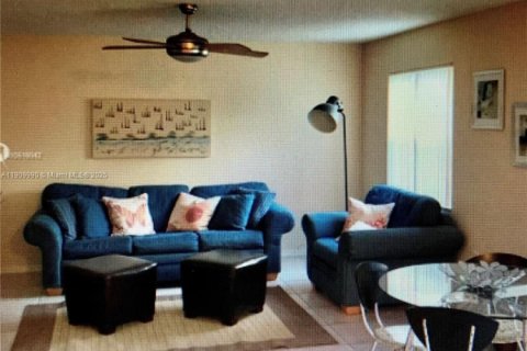 Villa ou maison à louer à Sunrise, Floride: 3 chambres, 151.24 m2 № 1966238 - photo 10