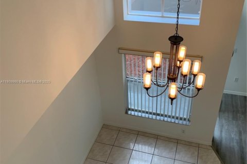 Villa ou maison à louer à Sunrise, Floride: 3 chambres, 151.24 m2 № 1966238 - photo 6