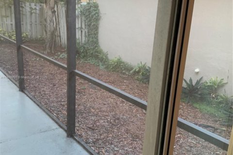 Villa ou maison à louer à Sunrise, Floride: 3 chambres, 151.24 m2 № 1966238 - photo 21