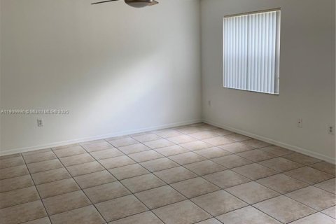 Villa ou maison à louer à Sunrise, Floride: 3 chambres, 151.24 m2 № 1966238 - photo 16