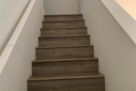 Villa ou maison à louer à Sunrise, Floride: 3 chambres, 151.24 m2 № 1966238 - photo 22