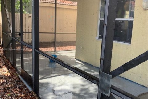 Villa ou maison à louer à Sunrise, Floride: 3 chambres, 151.24 m2 № 1966238 - photo 20