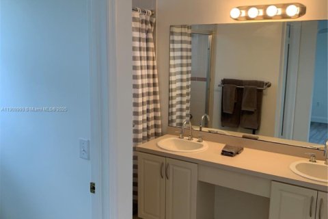 Villa ou maison à louer à Sunrise, Floride: 3 chambres, 151.24 m2 № 1966238 - photo 29