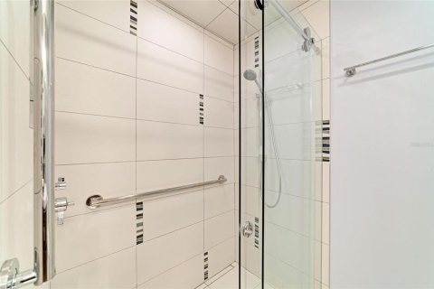 Condo in Sarasota, Florida, 2 bedrooms № 2431749 - photo 26