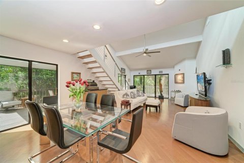 Condo in Sarasota, Florida, 2 bedrooms № 2431749 - photo 8