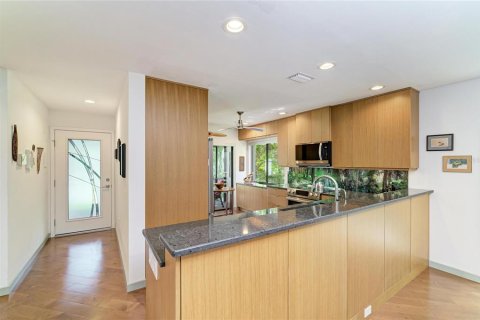 Condo in Sarasota, Florida, 2 bedrooms № 2431749 - photo 13