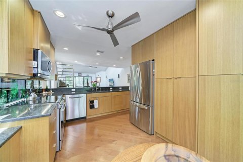 Condo in Sarasota, Florida, 2 bedrooms № 2431749 - photo 18