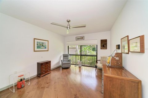 Condo in Sarasota, Florida, 2 bedrooms № 2431749 - photo 27