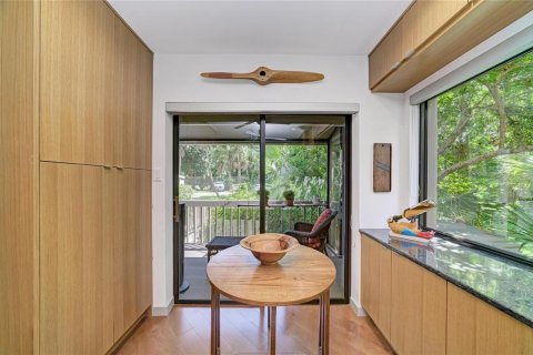 Condo in Sarasota, Florida, 2 bedrooms № 2431749 - photo 17