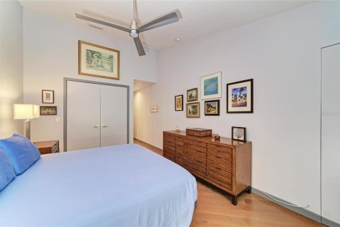 Condo in Sarasota, Florida, 2 bedrooms № 2431749 - photo 23