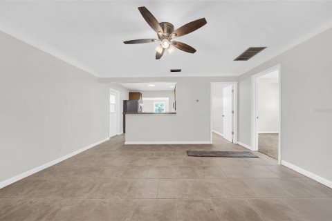 Casa en alquiler en Saint Petersburg, Florida, 1 dormitorio, 92.53 m2 № 1901057 - foto 3