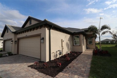 House in Lakewood Ranch, Florida 2 bedrooms, 134.89 sq.m. № 1591803 - photo 1