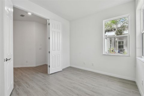 House in Lakewood Ranch, Florida 2 bedrooms, 134.89 sq.m. № 1591803 - photo 17