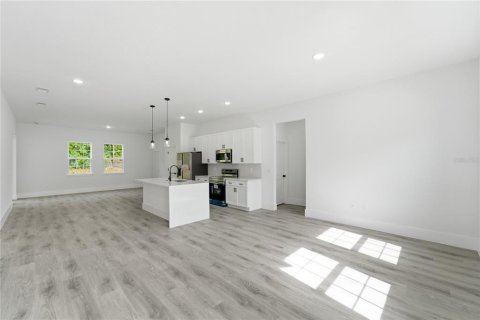 Villa ou maison à vendre à Dunnellon, Floride: 4 chambres, 176.14 m2 № 2138125 - photo 2