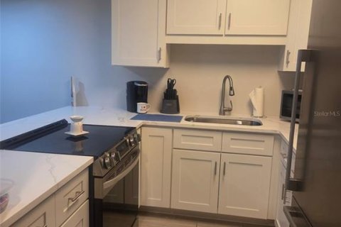 Townhouse in Lakeland, Florida 2 bedrooms, 107.58 sq.m. № 2400276 - photo 21