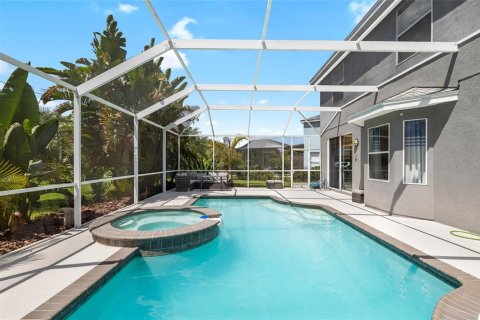 House in Fish Hawk, Florida 4 bedrooms, 232.81 sq.m. № 1913695 - photo 2