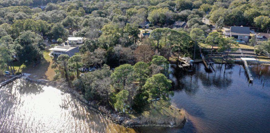 Land in Niceville, Florida № 559456