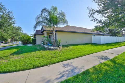 House in Riverview, Florida 4 bedrooms, 207.82 sq.m. № 1812703 - photo 4