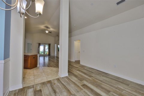 House in Riverview, Florida 4 bedrooms, 207.82 sq.m. № 1812703 - photo 21