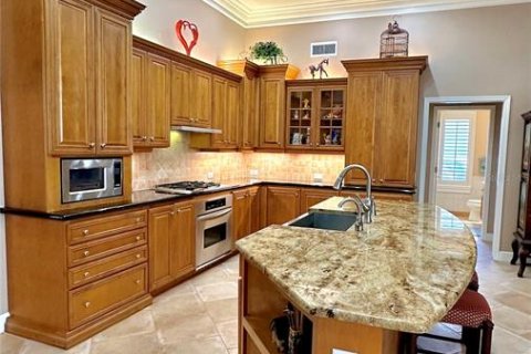 House in Tarpon Springs, Florida 5 bedrooms, 280.47 sq.m. № 1523937 - photo 25