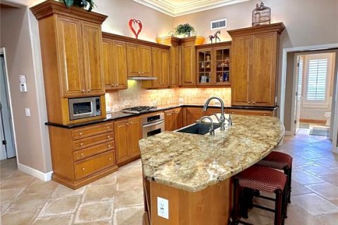 House in Tarpon Springs, Florida 5 bedrooms, 280.47 sq.m. № 1523937 - photo 24