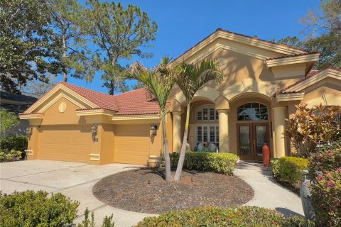 House in Tarpon Springs, Florida 5 bedrooms, 280.47 sq.m. № 1523937 - photo 2