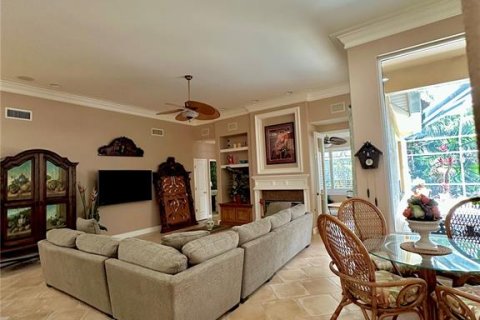 House in Tarpon Springs, Florida 5 bedrooms, 280.47 sq.m. № 1523937 - photo 28