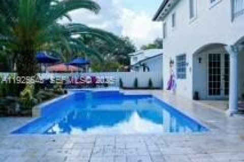 Villa ou maison à vendre à Miami Lakes, Floride: 5 chambres № 1984038 - photo 29