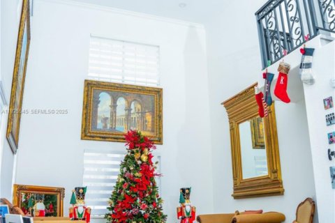 Casa en venta en Miami Lakes, Florida, 5 dormitorios № 1984038 - foto 6