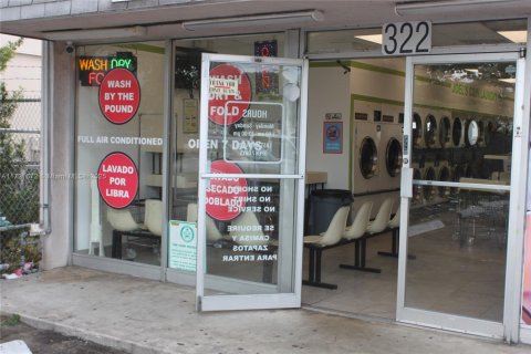 Immobilier commercial à Oakland Park, Floride № 2053506