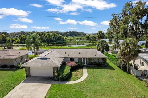 Villa ou maison à vendre à Inverness, Floride: 2 chambres, 140.28 m2 № 2430969 - photo 2