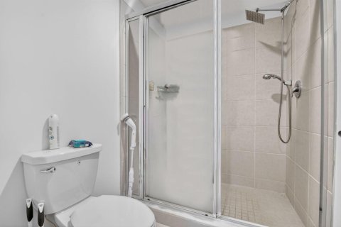 Townhouse in Lake Worth, Florida 4 bedrooms, 171.96 sq.m. № 2087561 - photo 18