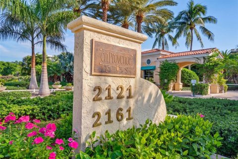 Copropriété à vendre à Longboat Key, Floride: 3 chambres, 353.03 m2 № 2411539 - photo 2