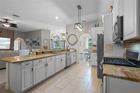 Villa ou maison à vendre à Clermont, Floride: 4 chambres, 239.04 m2 № 2210459 - photo 14