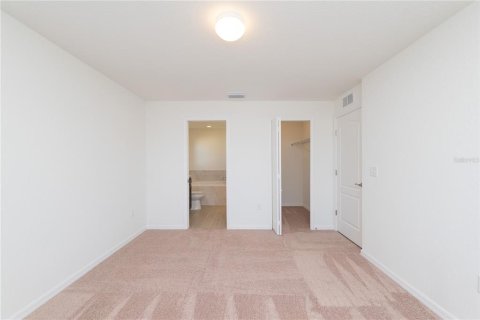 House in Frostproof, Florida 3 bedrooms, 117.61 sq.m. № 1718368 - photo 15