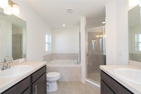 House in Frostproof, Florida 3 bedrooms, 117.61 sq.m. № 1718368 - photo 14