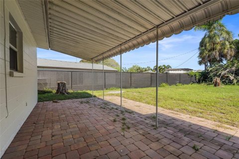 Villa ou maison à vendre à Bradenton, Floride: 3 chambres, 119.1 m2 № 2416858 - photo 18