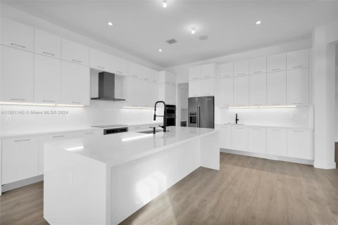 Купить виллу или дом в Купер-Сити, Флорида 6 спален, 536.98м2, № 1811200 - фото 7