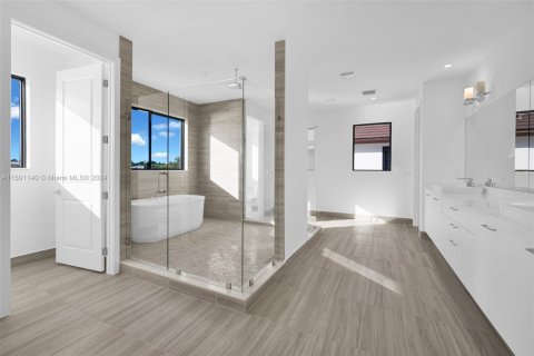 Купить виллу или дом в Купер-Сити, Флорида 6 спален, 536.98м2, № 1811200 - фото 18